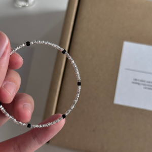 黑玛瑙碎银手串