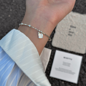 简约质感好小吊牌手串