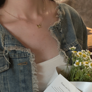 「留名蝴蝶项链」包含盒子