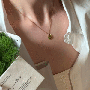 Adorable法式小圆牌项链